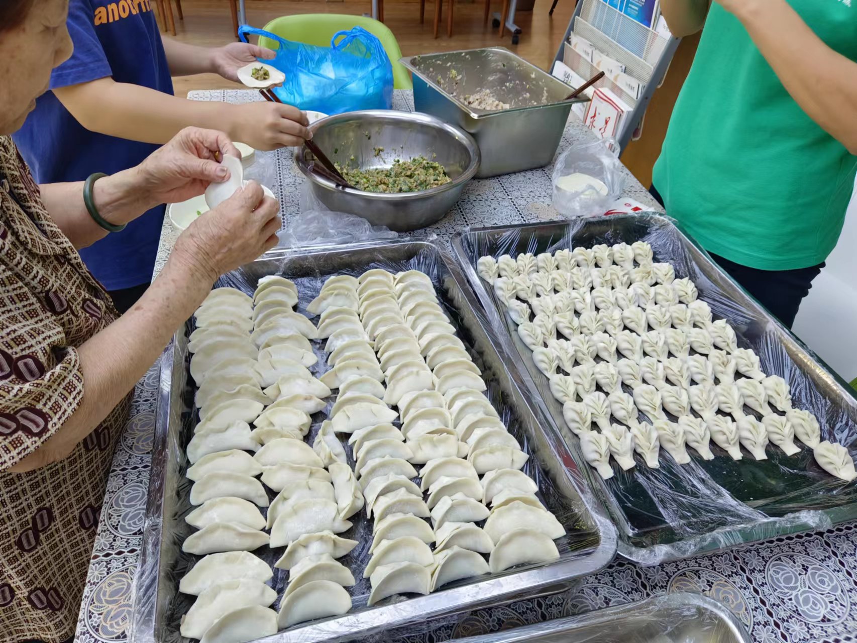 包餃子、慶團圓、齊上陣